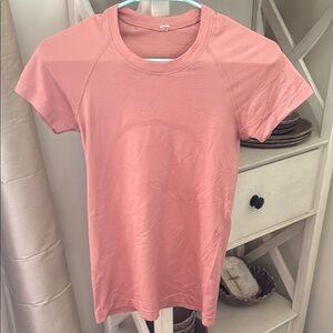 Lululemon swiftly tech short sleeve